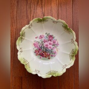 Vintage, Scalloped, Footed Bowl. Rose Motif.